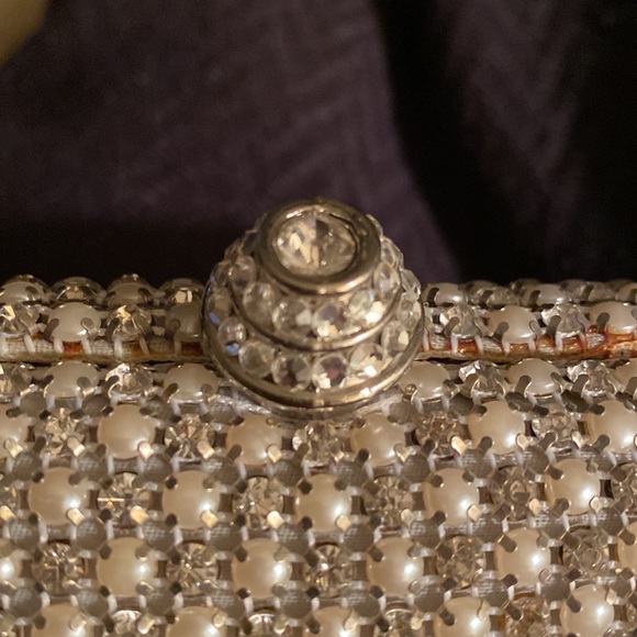 Beaded box type clutch/purse! - Picture 7 of 7